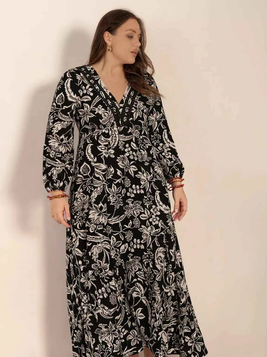 Plus Size Botanical Print Long Sleeve Midi Dress