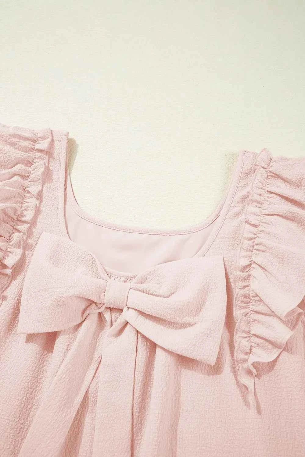 Mini-robe à manches volantées et nœud dans le dos - DevilShop