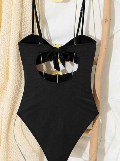 Maillot de bain à découpes avec décolleté en cœur pour un style unique - DevilShop