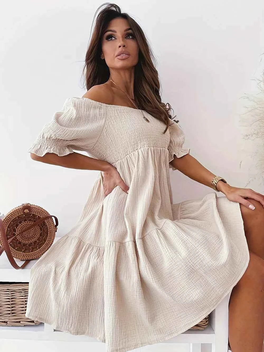 Robe à volants épaules dénudées avec manches courtes - DevilShop