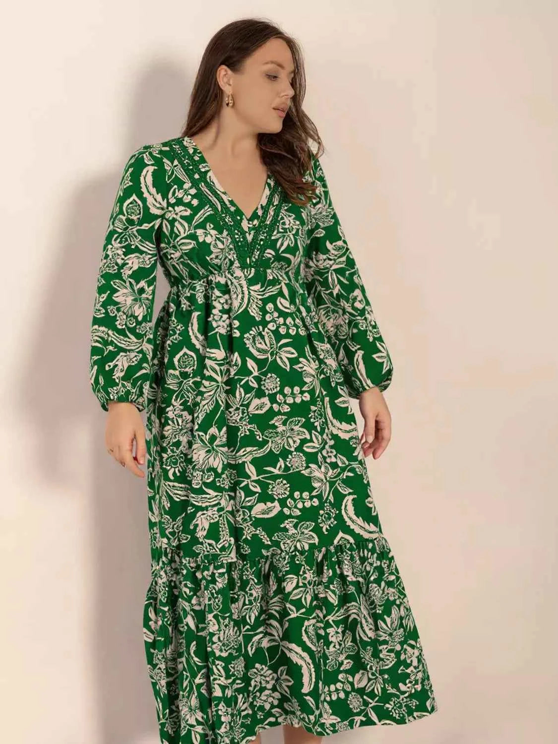 Plus Size Botanical Print Long Sleeve Midi Dress