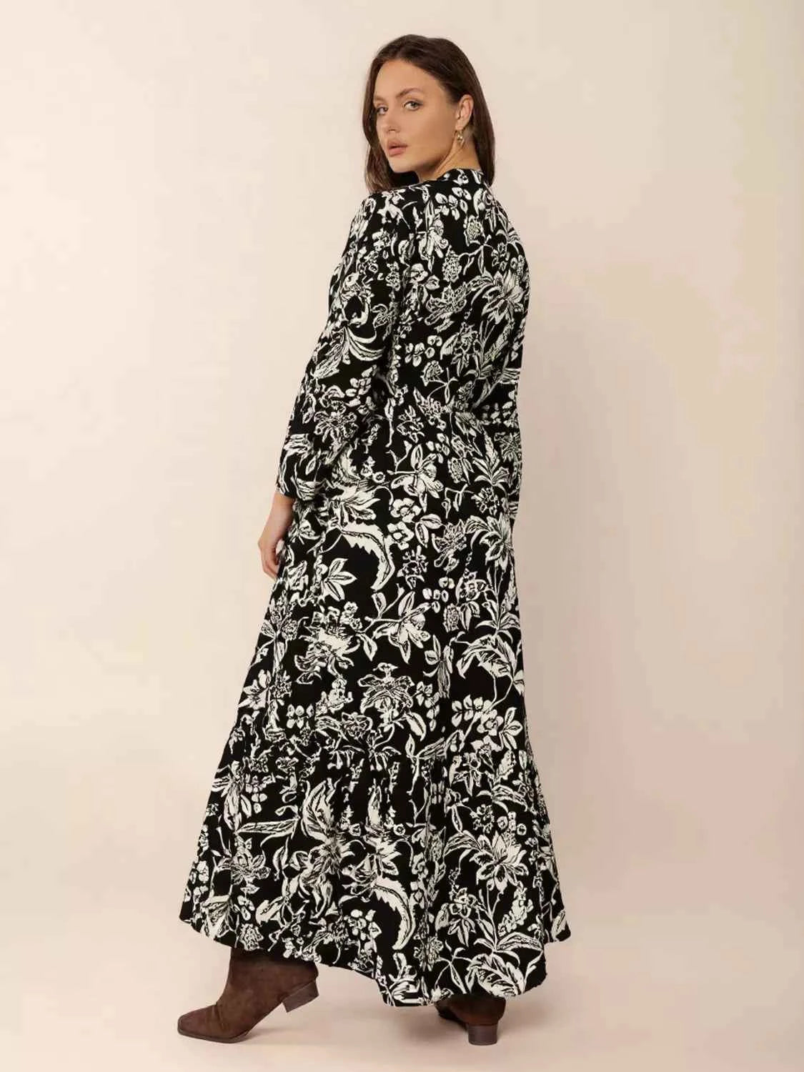 Plus Size Botanical Print Long Sleeve Midi Dress