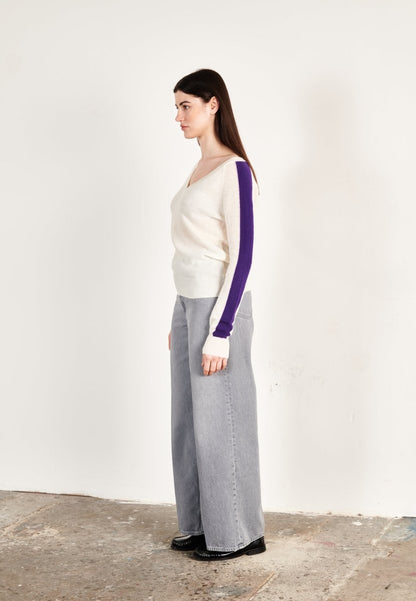Pull col V femme en cachemire blanc écru & violet - RIA 1